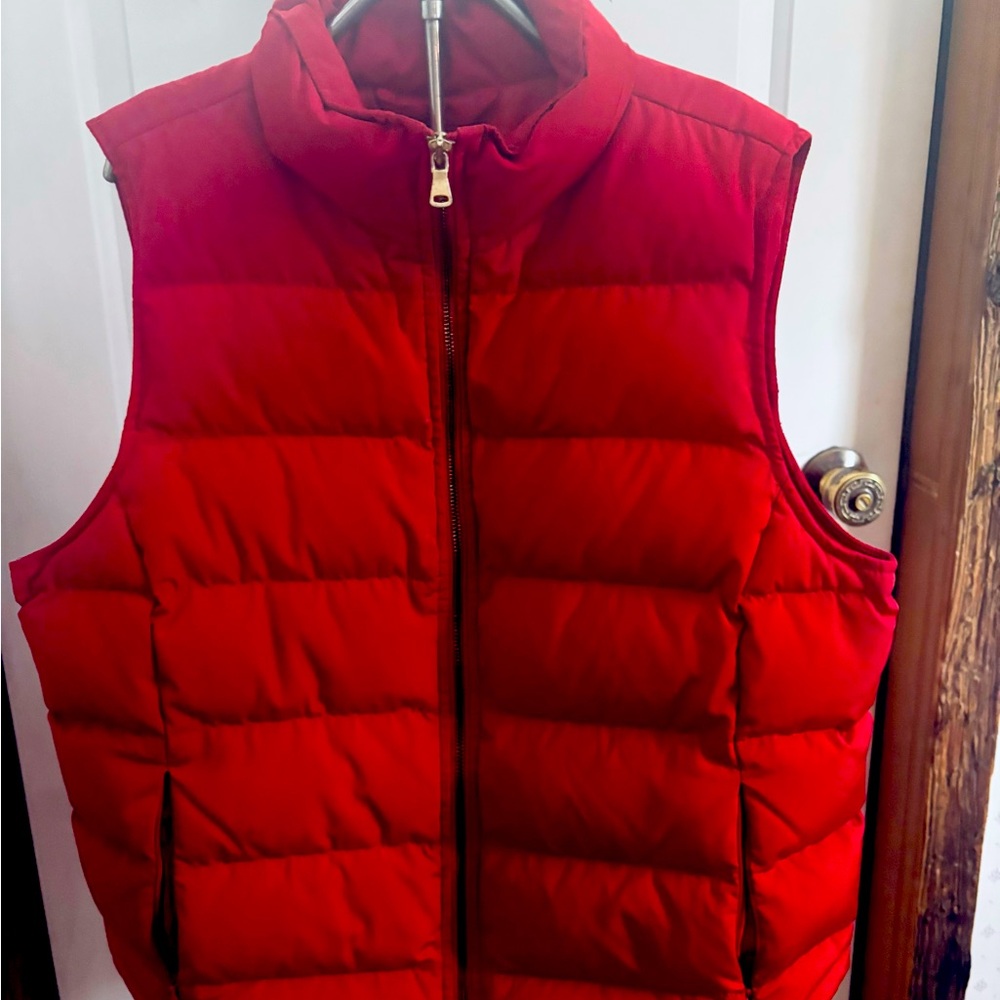 Like new condition
Women’s 
Talbot’s Duck down
Puffer vest
Large Petite